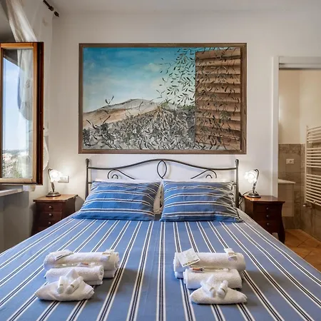 別荘 Le Stanze Della Terrazza Sul Borgo カステル・デル・ピアーノ